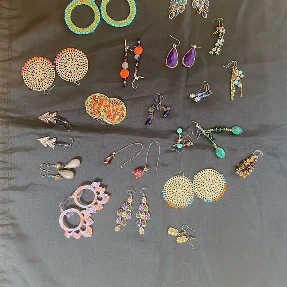 Bundle of earrings - 20 pairs- never worn - Picture 1 of 9